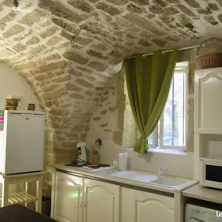Apartment Location Meuble 19m² Proche De La *