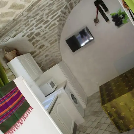 Apartment Location Meuble 19m² Proche De La *
