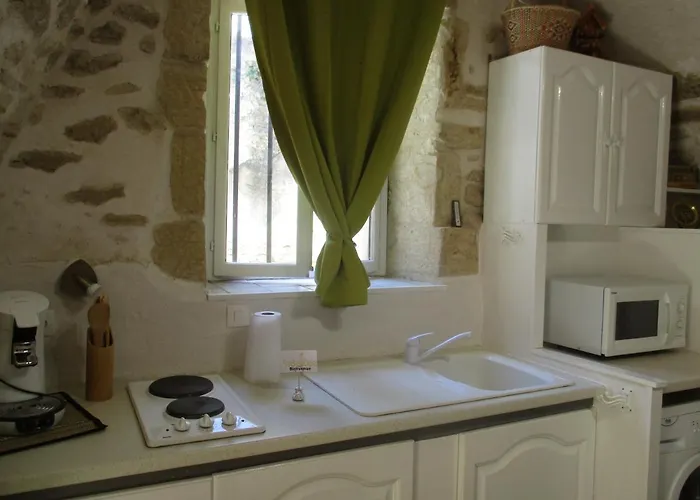 Appartement Location Meuble 19m² Proche De La *